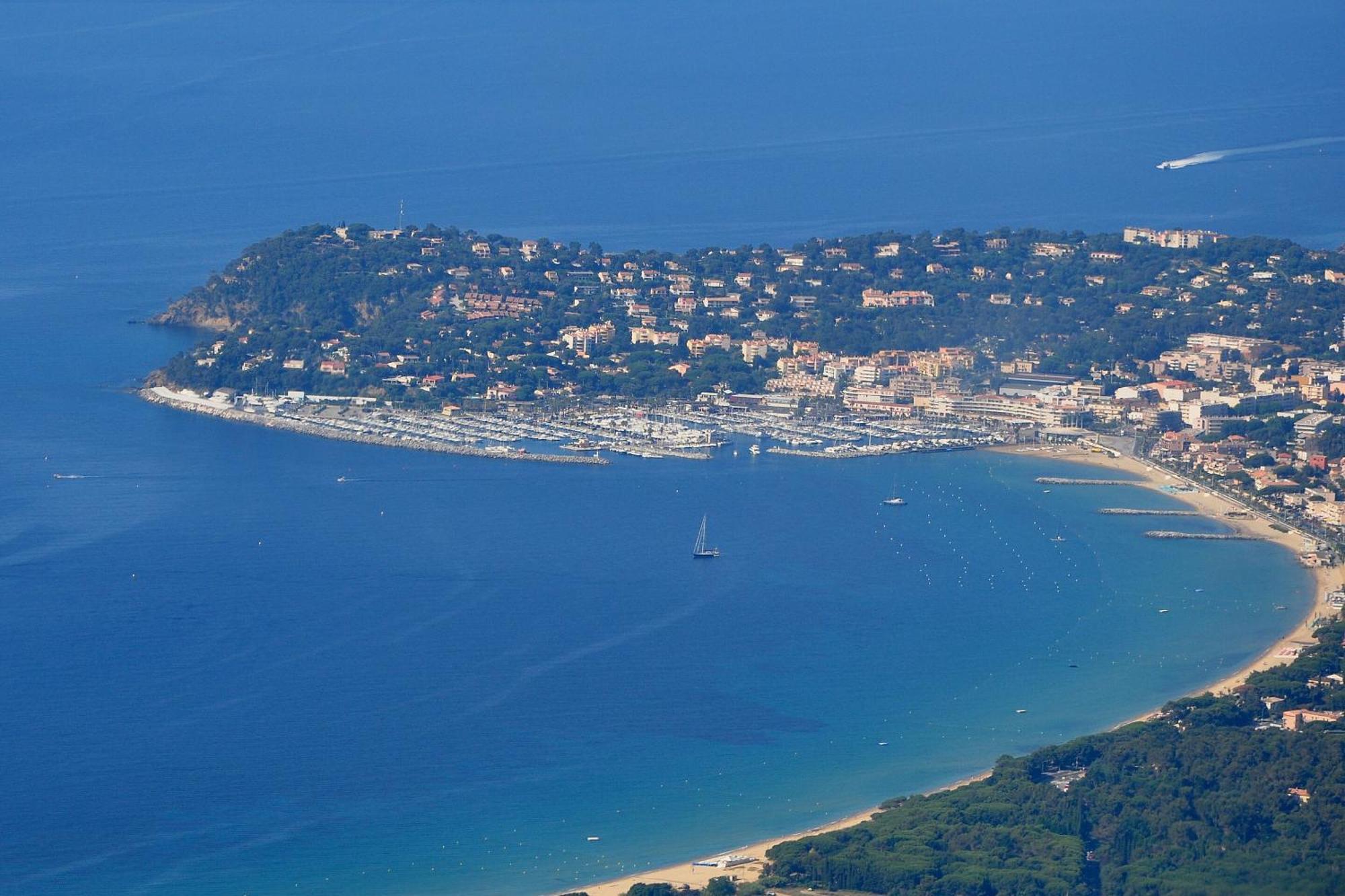 Appartement Residence Santa Barbara Avec Piscine Et A 750M De La Plage Cavalaire-sur-Mer Exterior photo